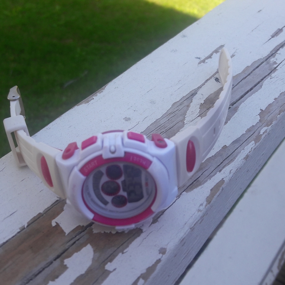 Watch - Picture 4 of 10